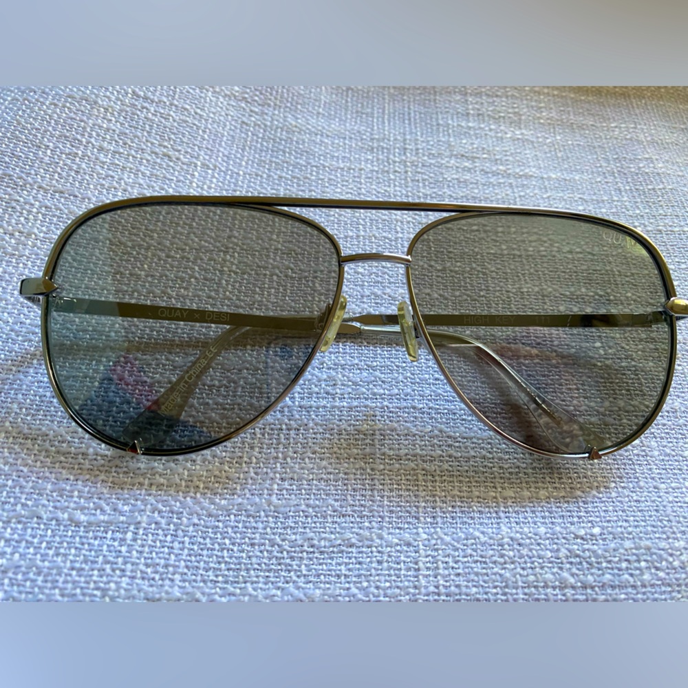 QUAY sunglasses. 2 for 1!